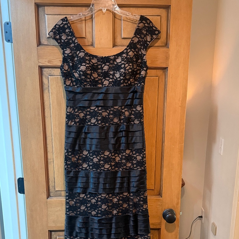 Black Lace Overlay Sheath Dress - Elegant Evening Fit